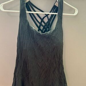 Lululemon backless top with built In bra